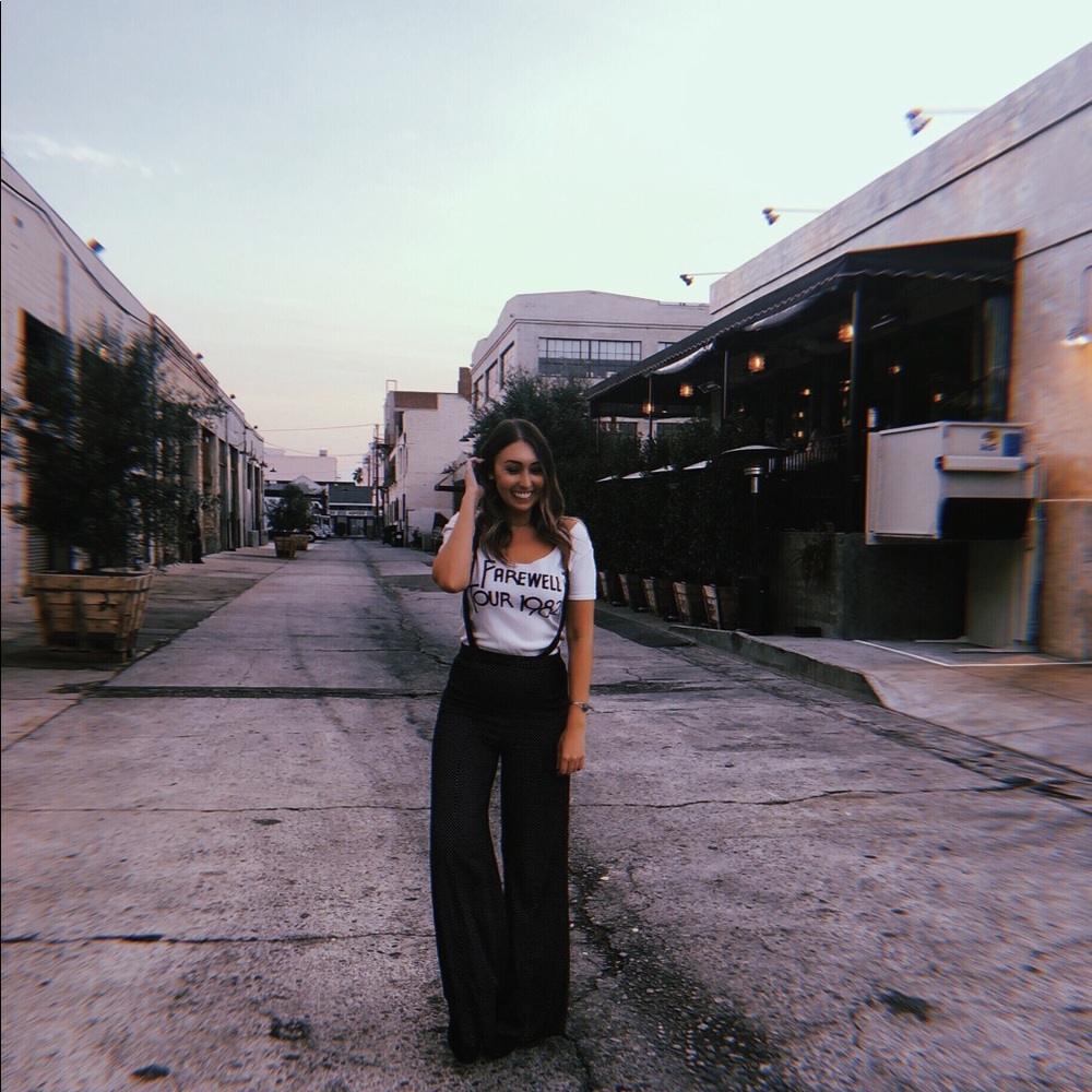 Meet your Posher, Carla